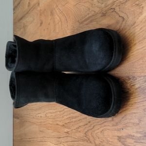 Ugg size 6 black ankle boots